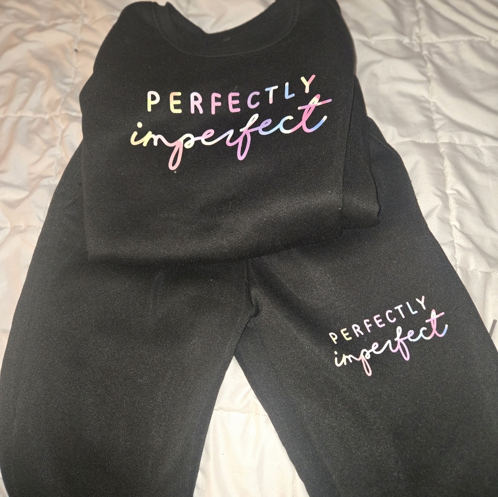 Black 'Perfectly Imperfect' Women's Lounge Set
